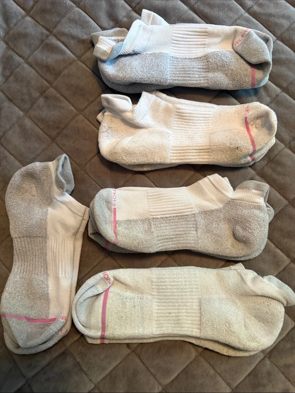 Dr Motion women’s  Low-Cut Athletic Socks - White with Pink Accents